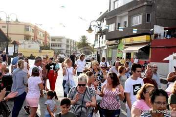 Protesta de vecinos y feriantes (Foto y Antonio Alí)